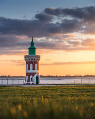 Bremerhavener Pingelturm bei Sonnenuntergang