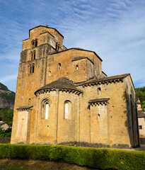 Obraz premium Architectural building of Iglesia de Santa Maria church in the town of Santa Cruz de la Seros in Aragon
