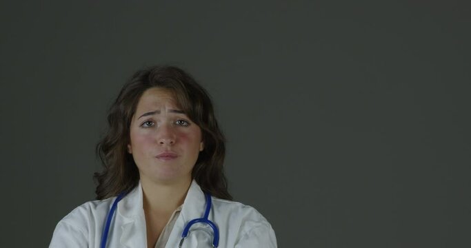 Doctor reacts: skeptical, neutral, supportive to information types
