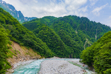 日本の風景　夏の黒部峡谷