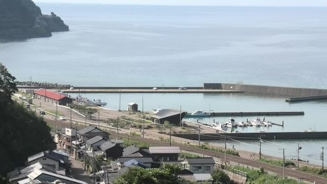 日本海ひすいライン　413系