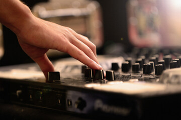 DJ Turntables 