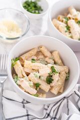 Chicken alfredo pasta