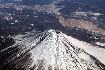 mountain fuji in winter