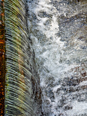 Wasserstufe in einem Bach
