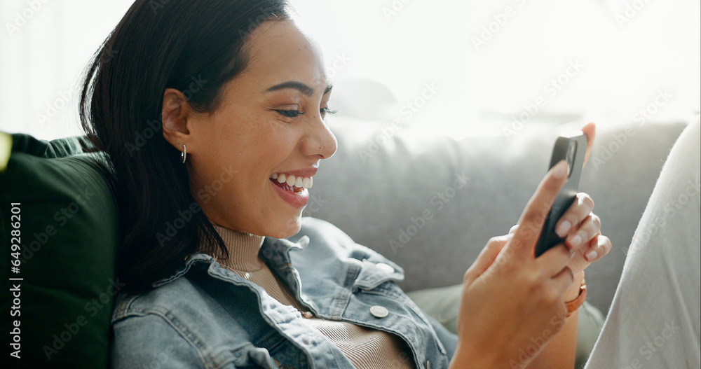 Aufkleber woman, phone and and happy text in home with social media post, networking and online on a sofa. mob