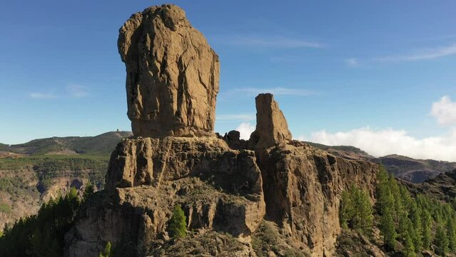 Roque Nublo lined up with Pico de las Nieves in the distance - Gran Canaria