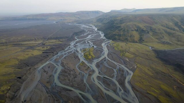 Iceland Thakgil Drohnen Flug &uuml;ber Schwemmland