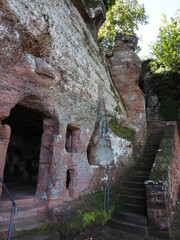 Klause bei Kastel-Staadt mit Felskapelle und Grabkapelle - auf einem Plateau gegenüber von Serrig...