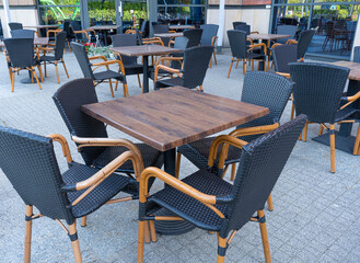 Street Restaurant Table, Empty Cafe Tables, Bar Terrace, Outdoor Restaurants, Outside Trattoria