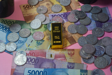 The concept of rupiah currency, gold bars 200 g and financial concepts