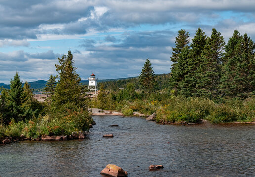 703-69 Grand Marais Pier Light