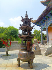 Picture of a structure of Baotong temple 