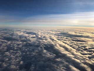 coucher de soleil vu d'avion