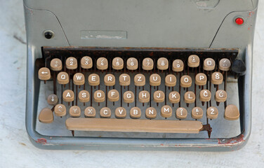 keyboard of very old vintage typewriter for sale - obrazy, fototapety, plakaty