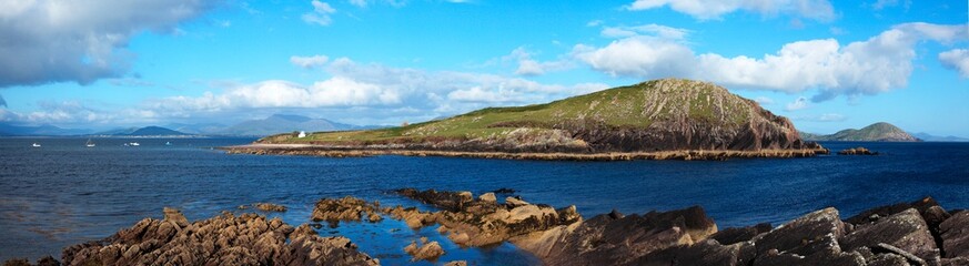 Fototapeta na wymiar Irish Coastline; Ballinskelligs, County Kerry, Ireland