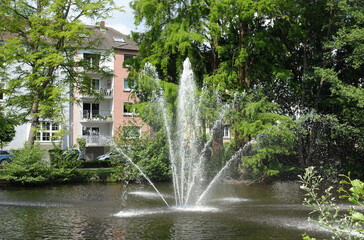Naklejka premium Springbrunnen im Dreieichpark in Offenbach