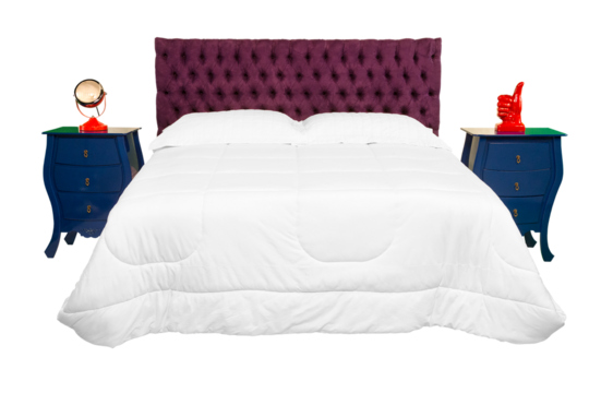 Cama de casal com cabeceira almofadada de cor vinho e edredom de cor branco e dois criados mudo de cor verde e azul. São Paulo, Brasil. Formato de arquivo png fundo transparente.