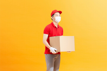 Delivery man wearing protective face mask