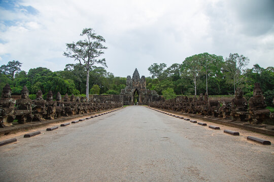 South gate of the Angkor Thom
