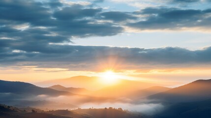 Fototapeta premium Dusk's Radiance: Sunlight Peeking Through the Clouds at Sunset