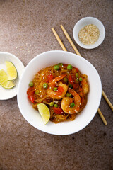 Noodles with shrimps and vegetables