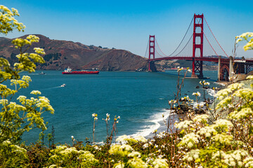 Red boat red Golden Gate Bridge