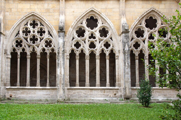 Obraz premium Oviedo (Spain). Gothic columns of the cloister of the cathedral of Oviedo