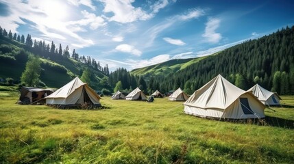 Fototapeta na wymiar camp in the mountains