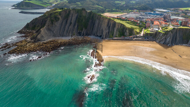 Flysch de Zumaia en Deba Euskadi Gipozkoa