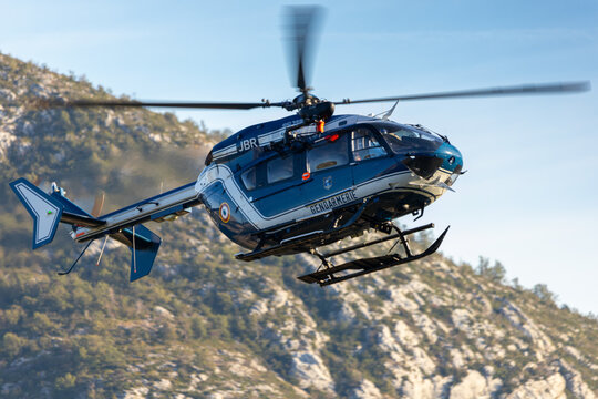 Intervention d'un h&eacute;licopt&egrave;re de la gendarmerie au gorge du verdon en France