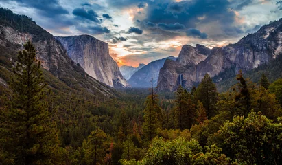 Foto op Canvas Colors of the Dawn on Yosemite Valley, Yosemite National Park, California © Stephen
