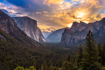 Dawn on Yosemite Valley, Yosemite National Park, California