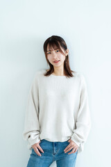 デニムを履いた女性