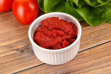 Tomato puree sauce for cooking