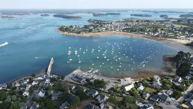 Port Navalo Arzon Bretagne r&eacute;gion France bateaux drone view aerial a&eacute;rienne vid&eacute;o