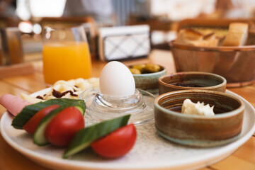 Breakfast 