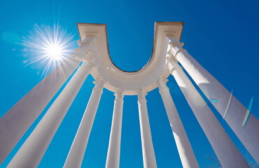 White rotunda, view from below