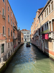 Fototapeta na wymiar Discovering the jewels of Venice