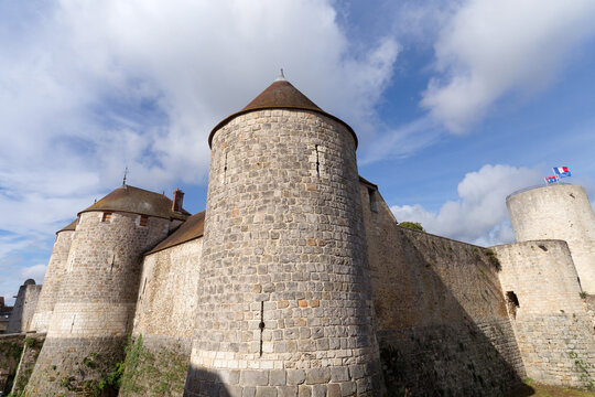 Dourdan Medieval village in &Icirc;le-De-France Region