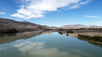 Rio y lago, Espejo del cielo