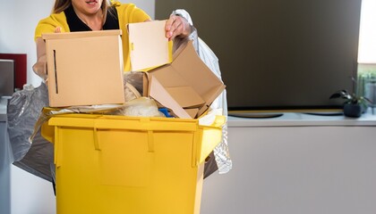 Funcionário eliminando encomendas recusadas, IA generativa
