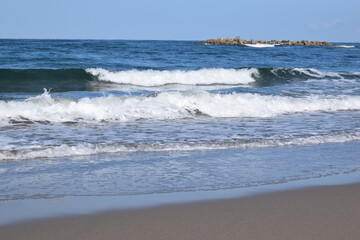 山形県庄内浜の荒波