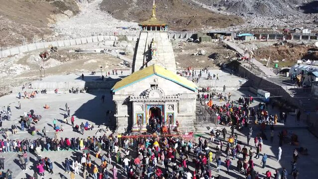The Kedarnath Temple is constructed in the ashlar style where the stone slabs are arrange in an interlocking style. The most interesting part about the construction is there no mortar or cement have b