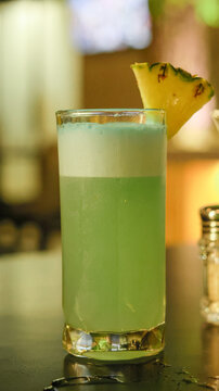 cocktail with lime
Lime juice
Bar cocktail
Cocktail HD Photos