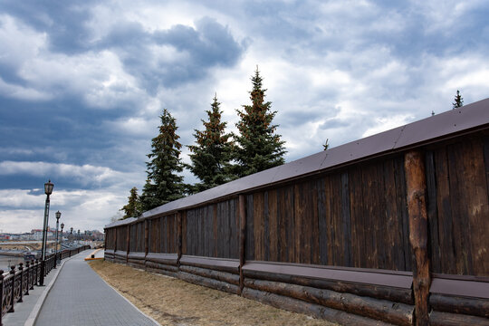 Tyumen. Embankment of the river Tura on a cloudy spring day