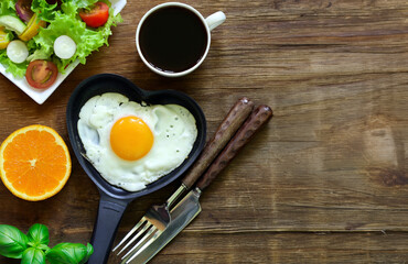 breakfast with fried eggs for healthy eating