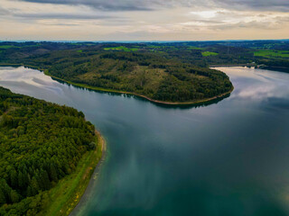 Die Wiehltalsperre in reichshof aus der Luft