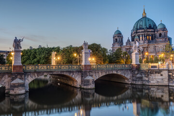 The Berlin Cathedral and a bridge over the river at dawn
