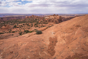 hiking the upheaval dome trail, canyonlands national park, usa